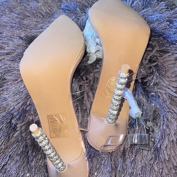 Nude Heels - Picture 5 of 9